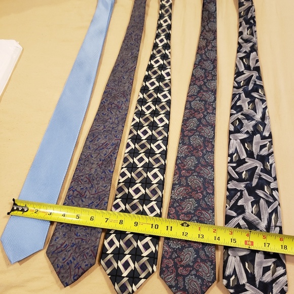 Lot of ties - Picture 4 of 5